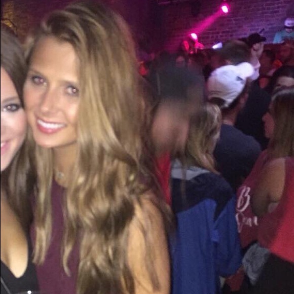 Meet your Posher, Olivia - Picture 1 of 1